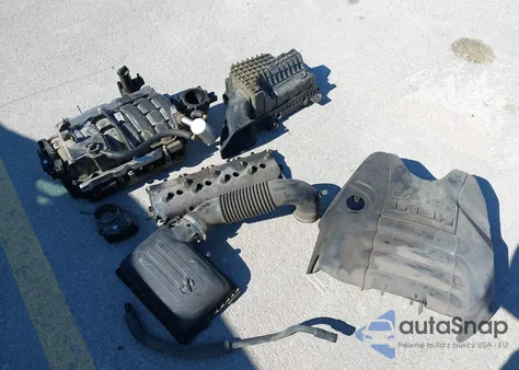 2017 Ram 1500 Slt 4X2 6'4 Box z USA, uszkodzony, nr VIN 1C6RR6TT1HS576127